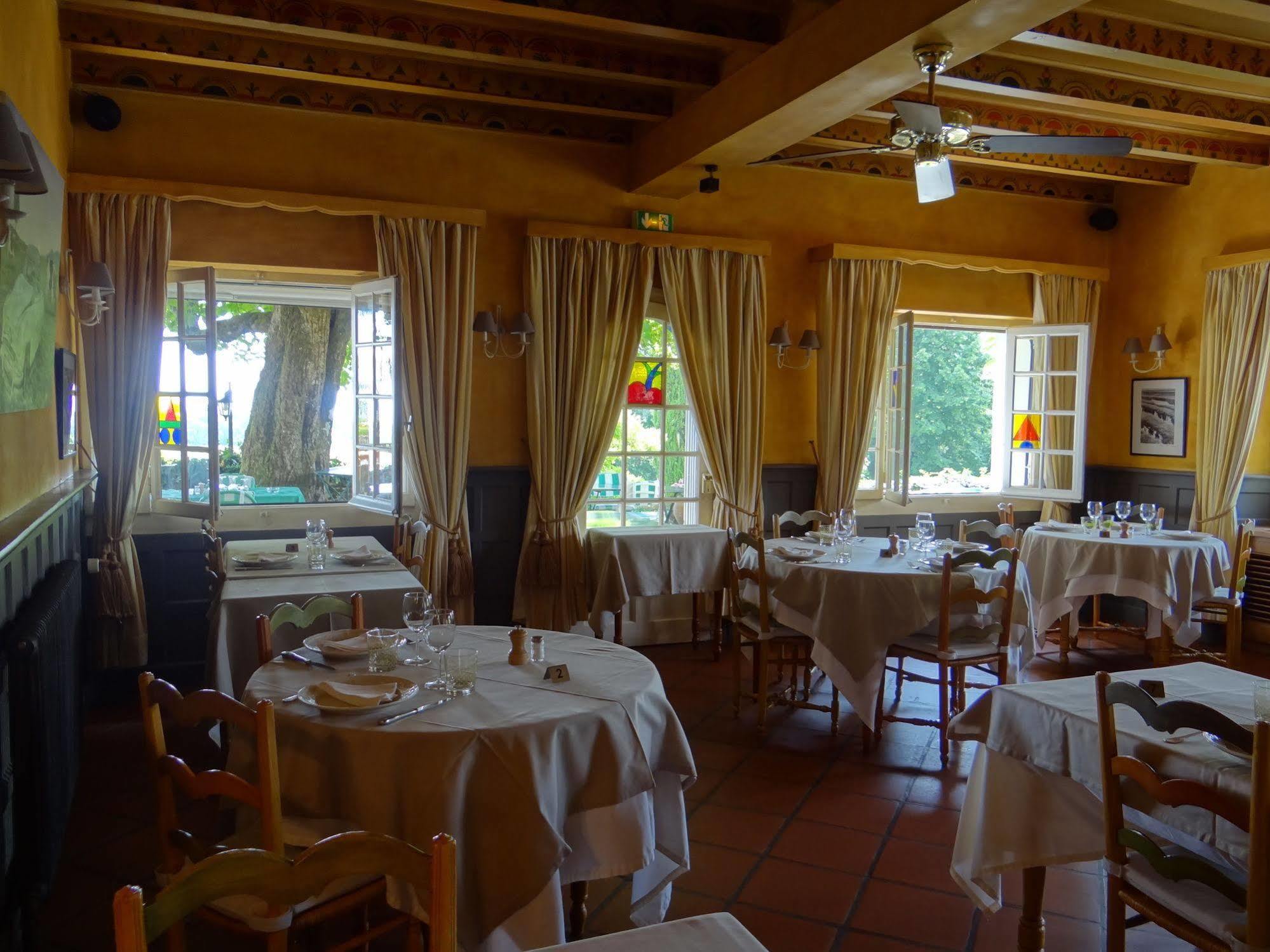 Auberge Des Chasseurs エシュネベ エクステリア 写真